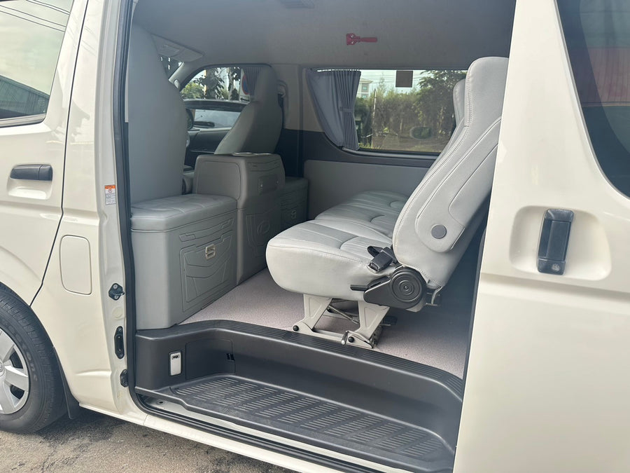 Toyoya Commuter 3.0 MT 2019   1นช 2245