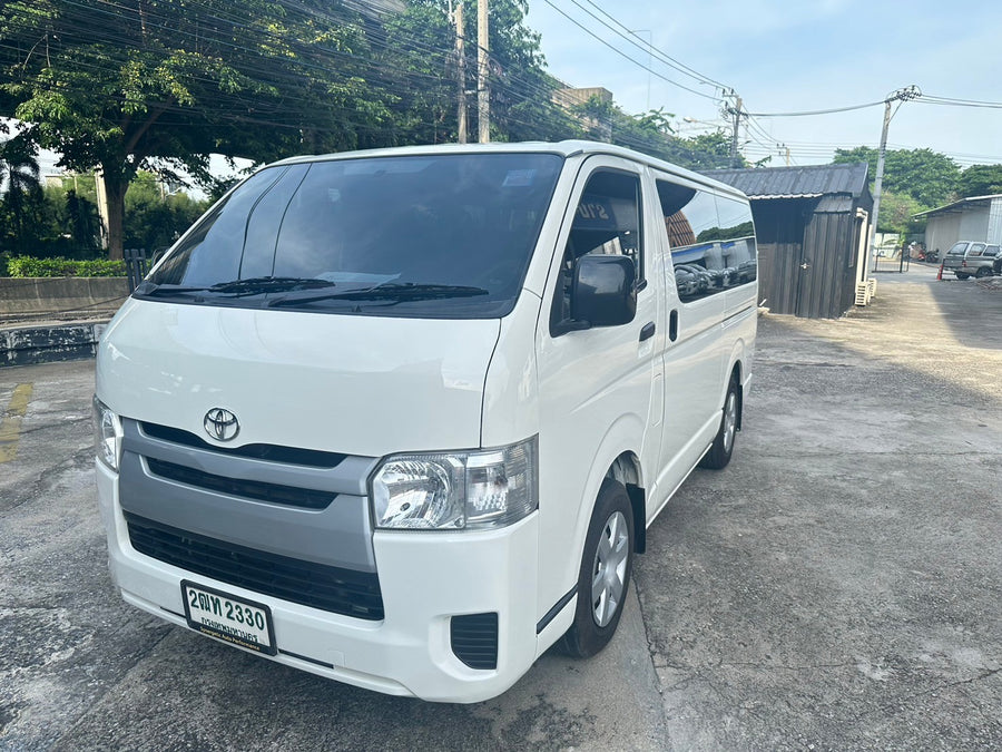 Toyoya Hiace GL 3.0 MT 2018  2ฒท 2330