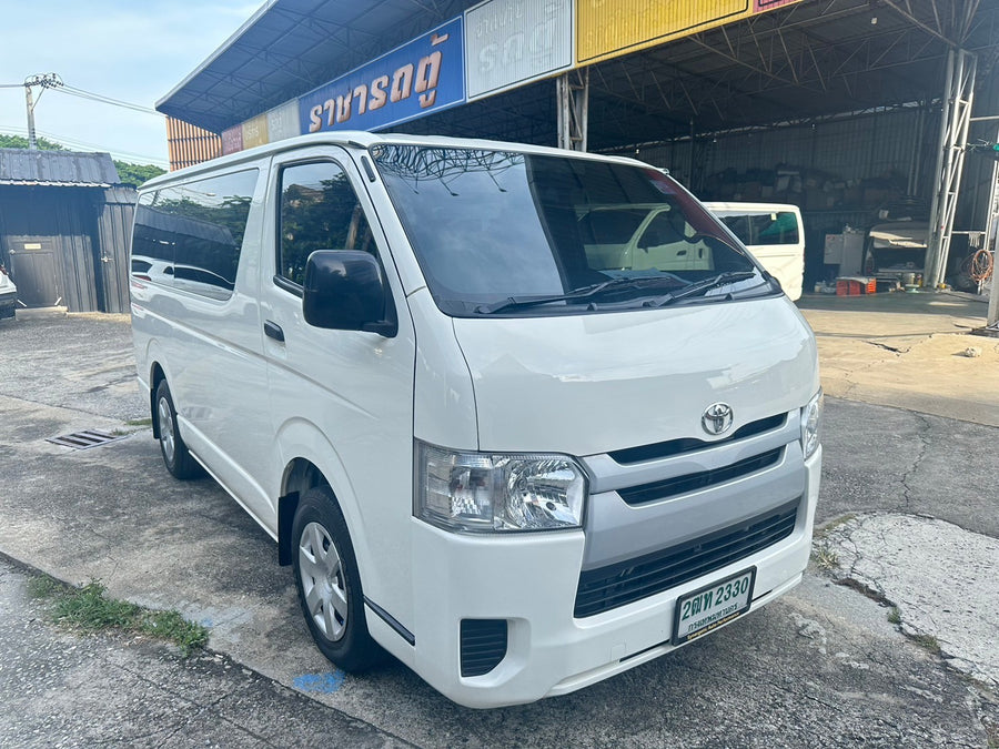 Toyoya Hiace GL 3.0 MT 2018  2ฒท 2330