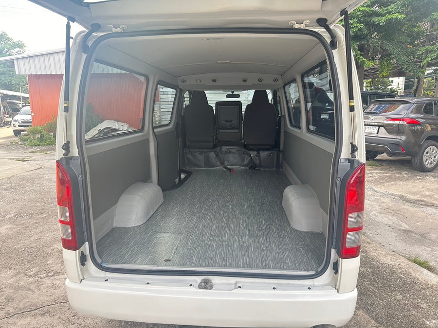 Toyoya Hiace GL 3.0 MT 2018  2ฒท 2330