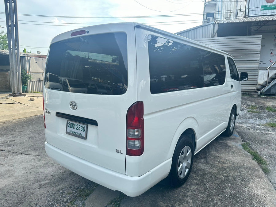 Toyoya Hiace GL 3.0 MT 2018  2ฒท 2330