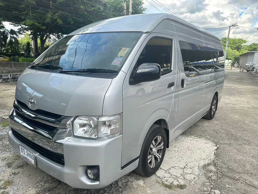 Toyota Commuter 3.0 Auto 2019 ราคา 859,000  ฮฐ 2499