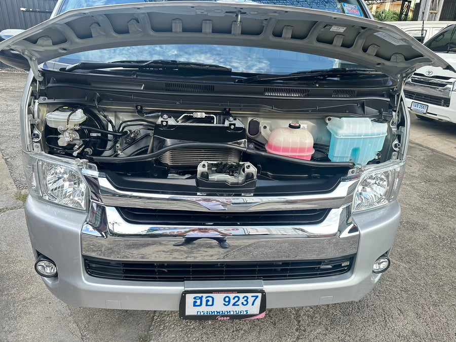 Toyota Commuter 3.0 MT 2019 ไมล์ 3 หมื่นโล แท้ ขาย 819,000 ฮอ 9237